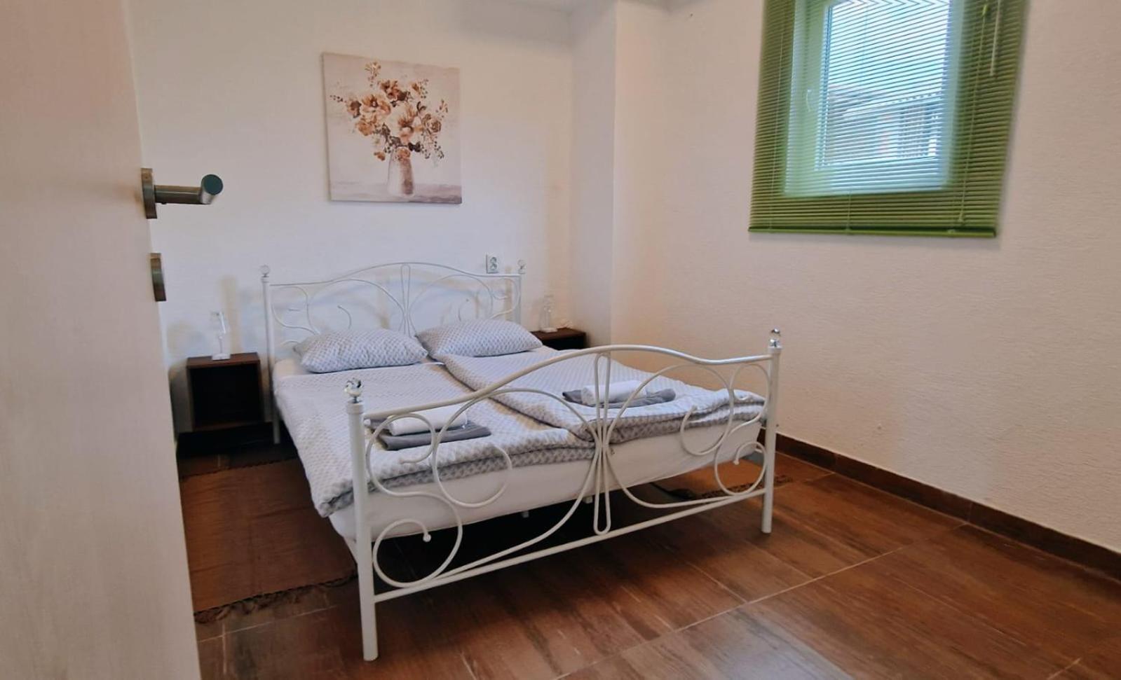 Apartman Lena Tusilovic Eksteriør billede