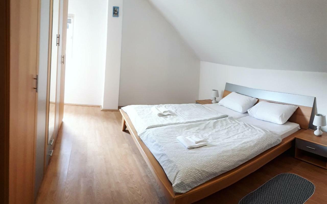 Apartman Lena Tusilovic Eksteriør billede
