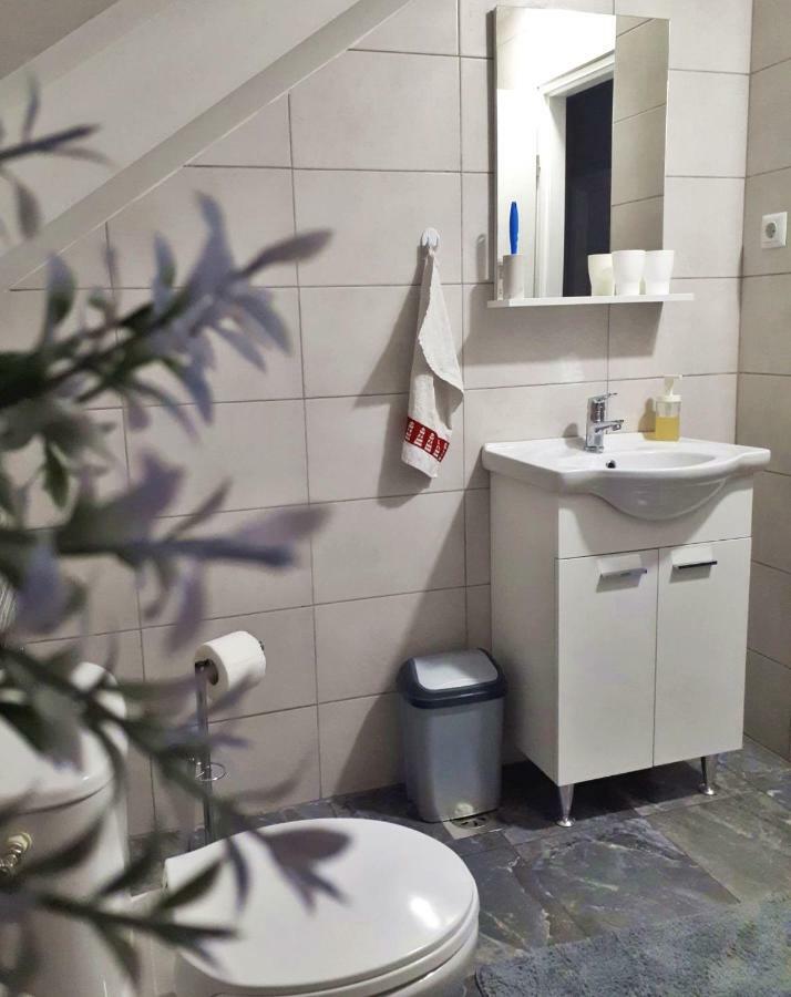 Apartman Lena Tusilovic Eksteriør billede